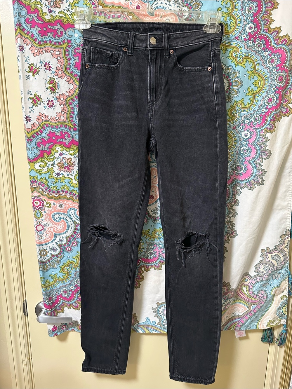 American Eagle Outfitters Black Straight-Leg Distressed Jeans